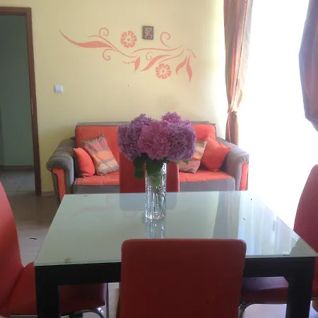Galaktik بيت ضيافة