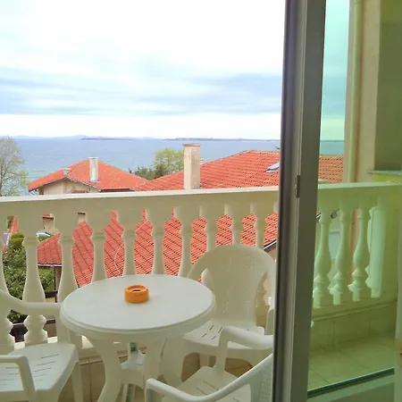 Galaktik Πανσιόν