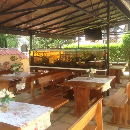 Πανσιόν Galaktik 3*